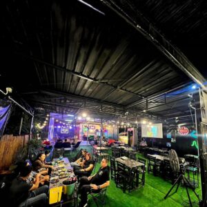 Zest X Chill Bar Post บรรยากาศร้าน