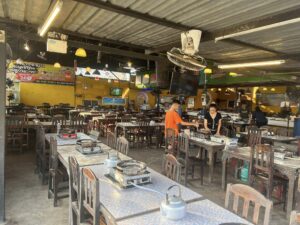 ซามูไรหมูกระทะ A&A แม่โจ้ หน้าร้านและบรรยากาศภายในร้าน 2