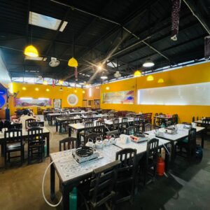 ซามูไรหมูกระทะ A&A แม่โจ้ หน้าร้านและบรรยากาศภายในร้าน 3