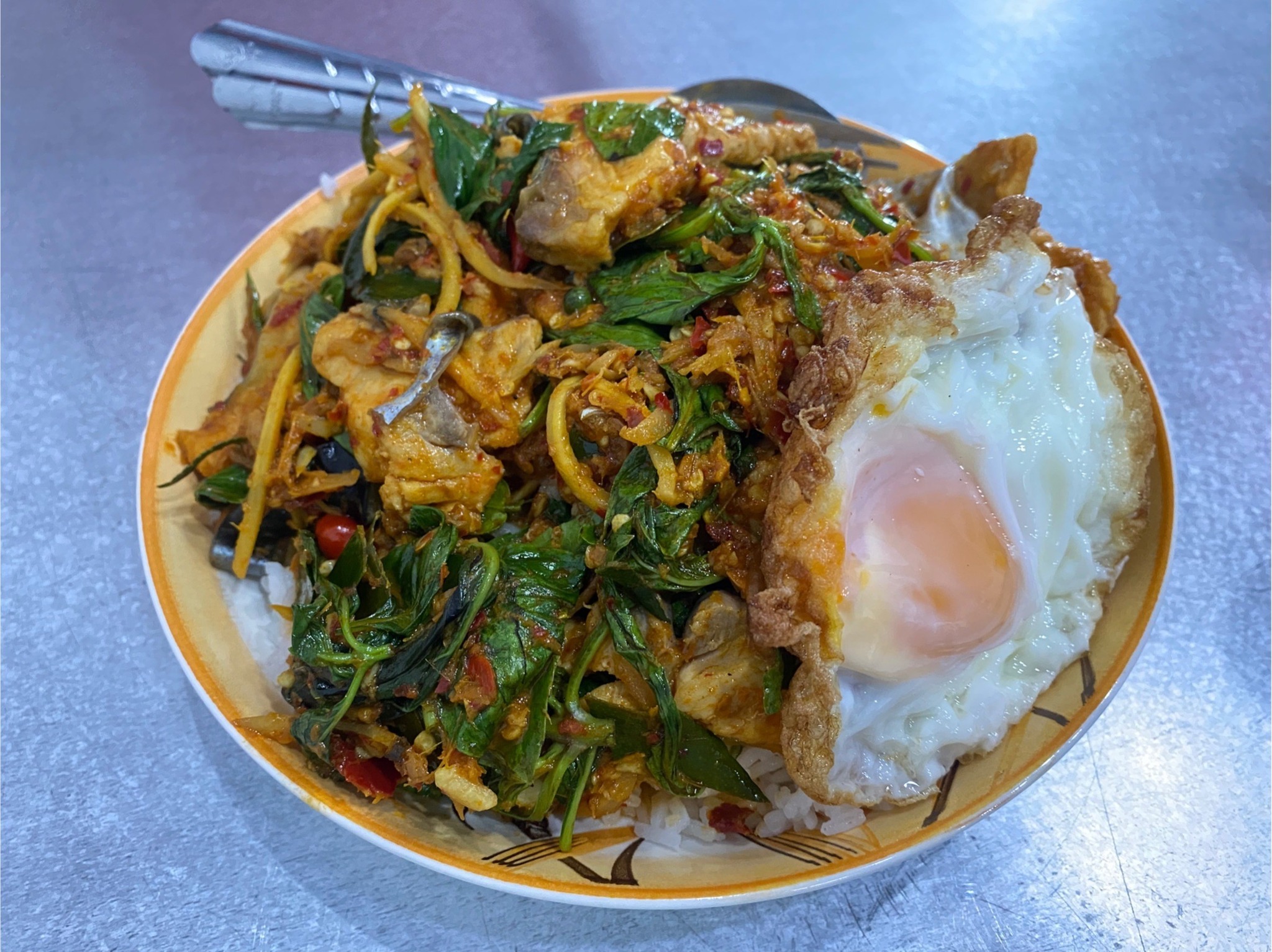 ยายฮู้ อาหารป่า (โชคชัย 4) อาหารตามสั่ง ลาดพร้าววังหิน 2