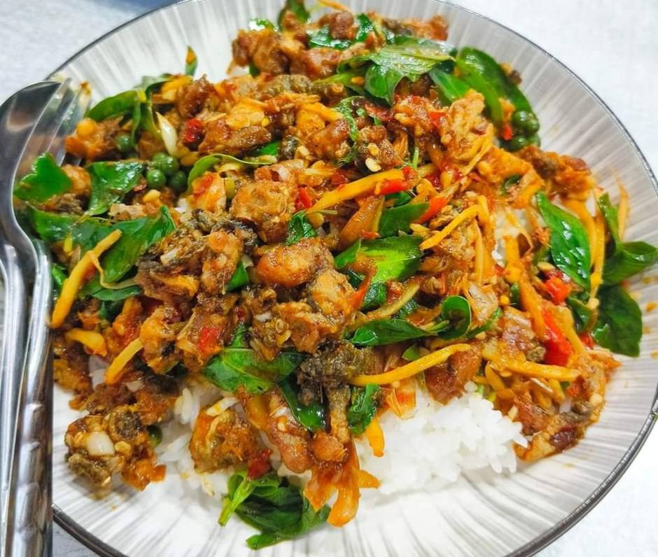 ยายฮู้ อาหารป่า (โชคชัย 4) อาหารตามสั่ง ลาดพร้าววังหิน 7