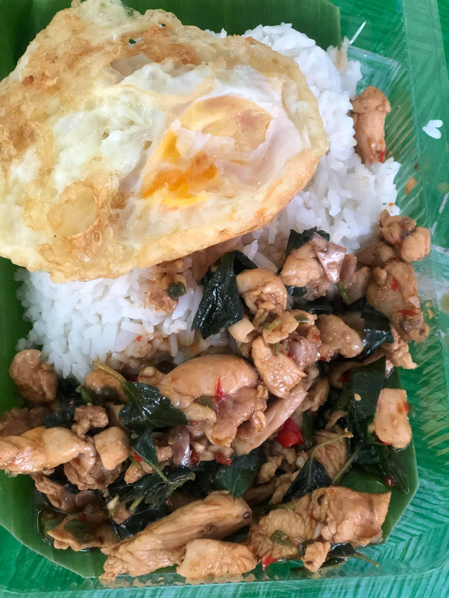 ร้านน้องแป้ง จานใหญ่ By ลุงชัย อาหารตามสั่ง ลาดพร้าว 2