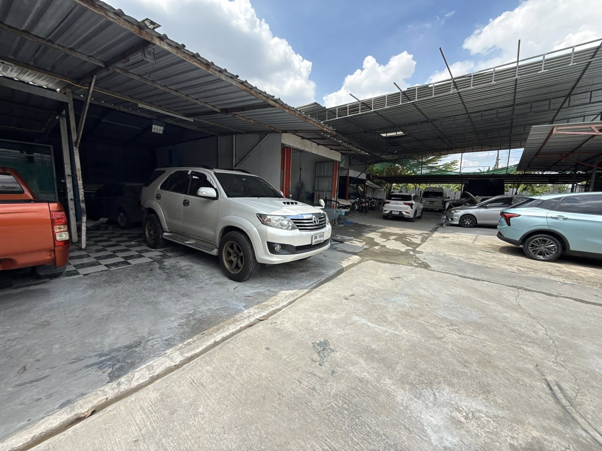 อู่ทำสีรถยนต์ Pc garage อู่ซ่อมสีรถ บางแค 1