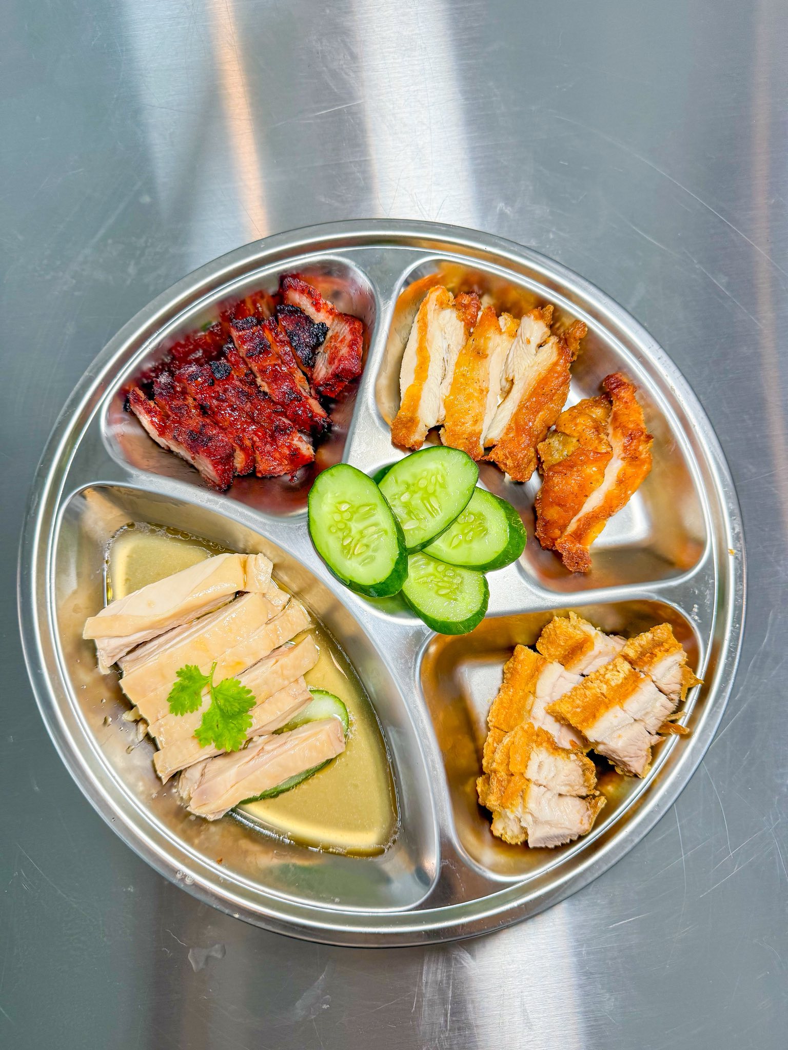 เหมียวมันไก่ ข้าวมันไก่ หมูแดง บะหมี่ฮ่องกง เชียงใหม่ 11