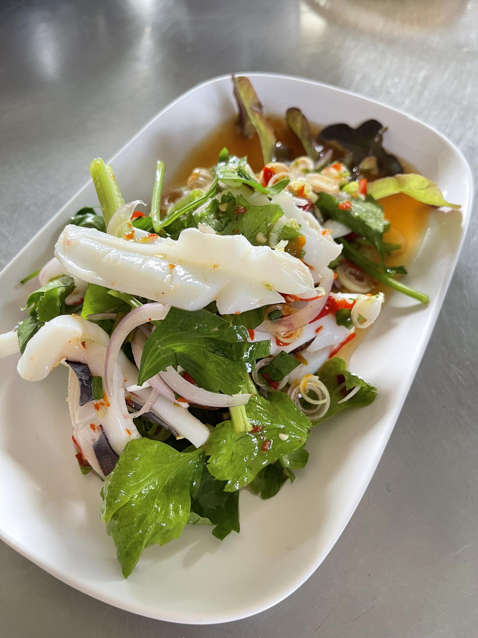 Madame bar & restaurant ร้านส้มตำ สมุทรสาคร 7