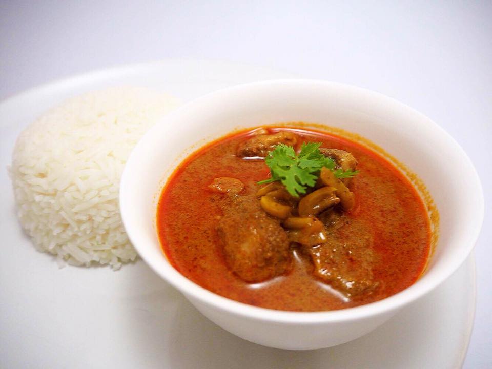 ข้าวซอยเชียงราย แม่พิมพร (ใกล้วัดร่องขุ่น) ข้าวซอย เชียงราย 5