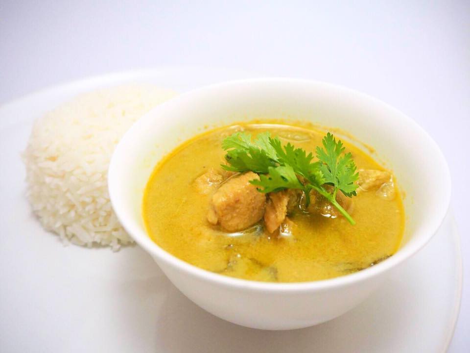 ข้าวซอยเชียงราย แม่พิมพร (ใกล้วัดร่องขุ่น) ข้าวซอย เชียงราย 6