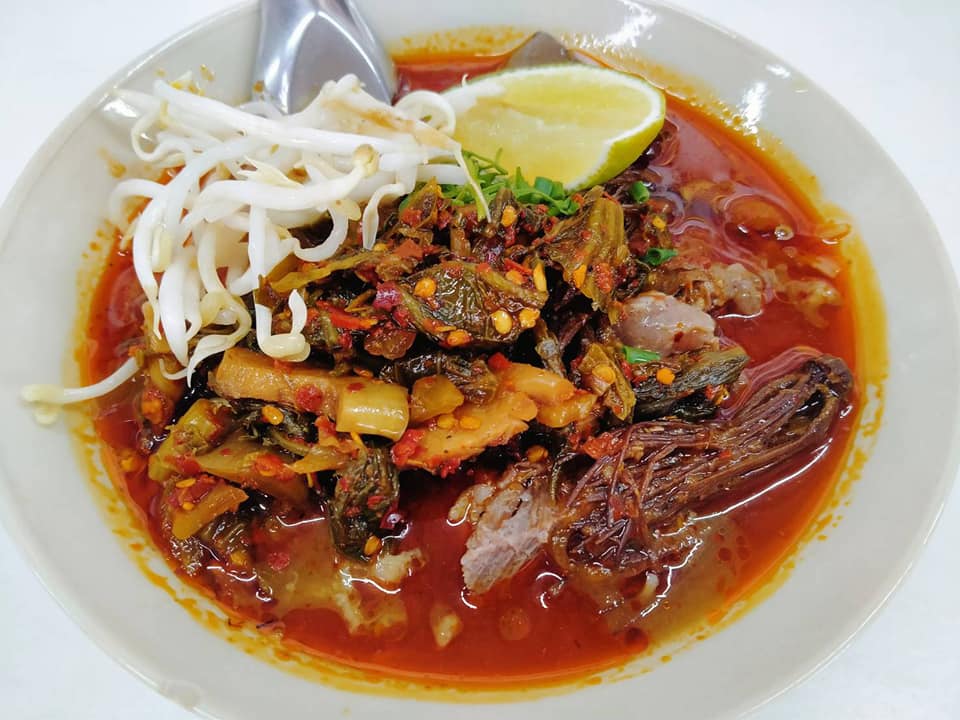 ข้าวซอยเฒ่าแก่เอก วัดพระแก้ว เชียงรายตอง ข้าวซอย เชียงราย 5