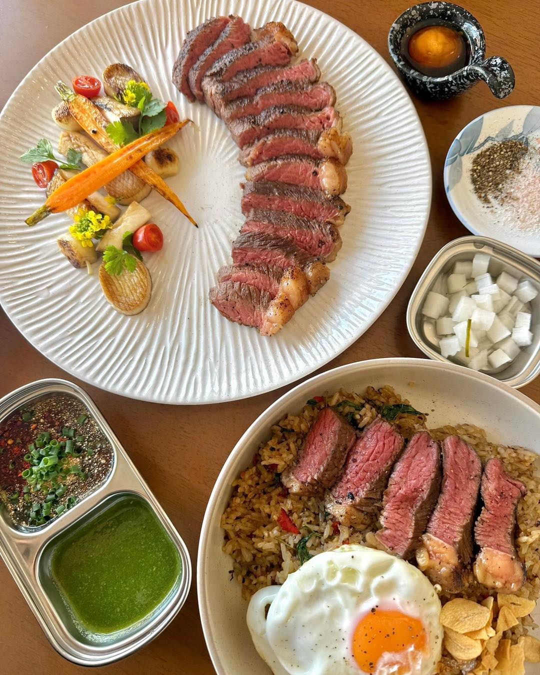 มงคล ลาบก้อย ร้านสเต็กเนื้อ นครพนม 1