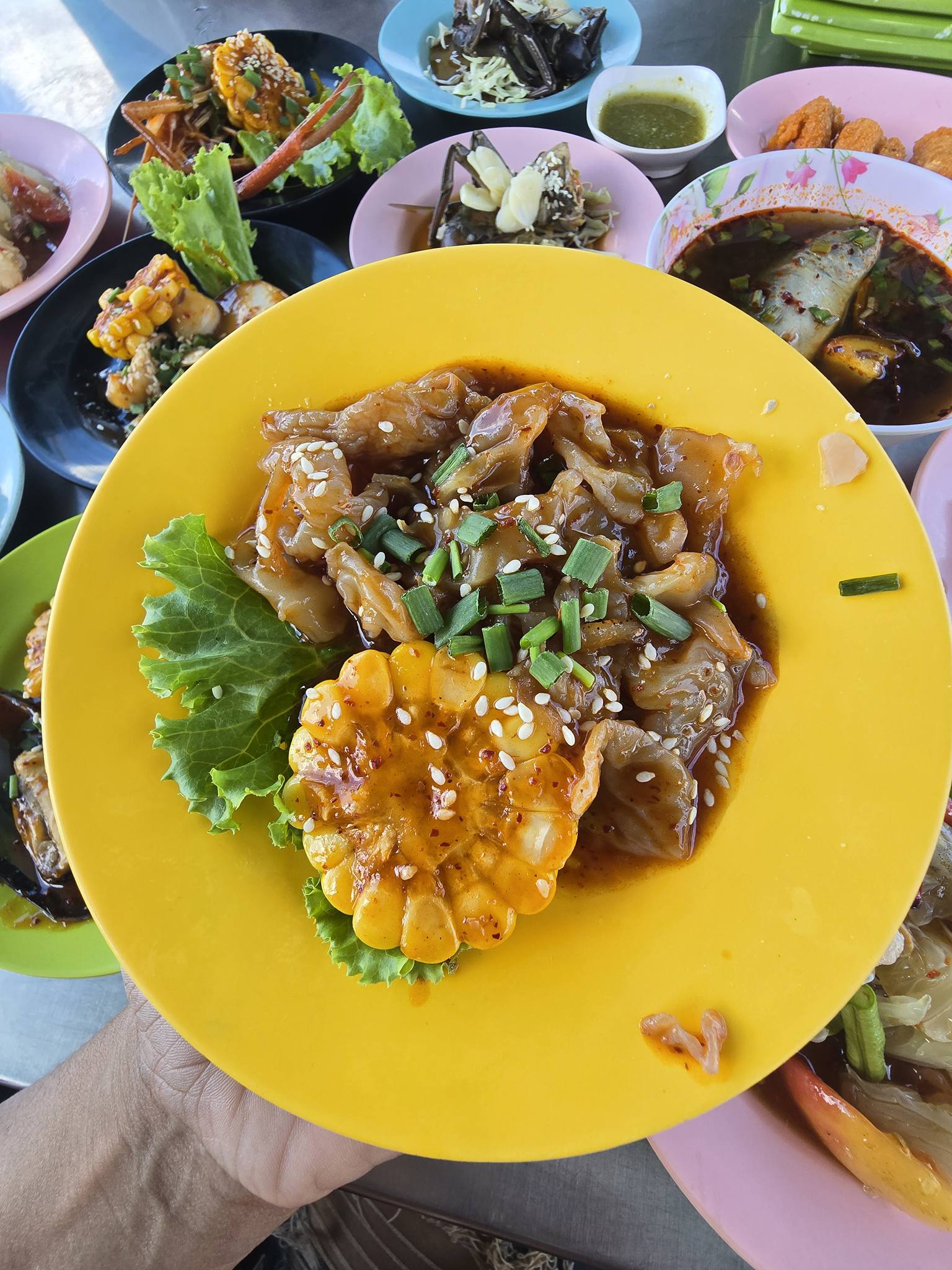 ยำริมบ่อ ร้านยำ สมุทรสาคร 4