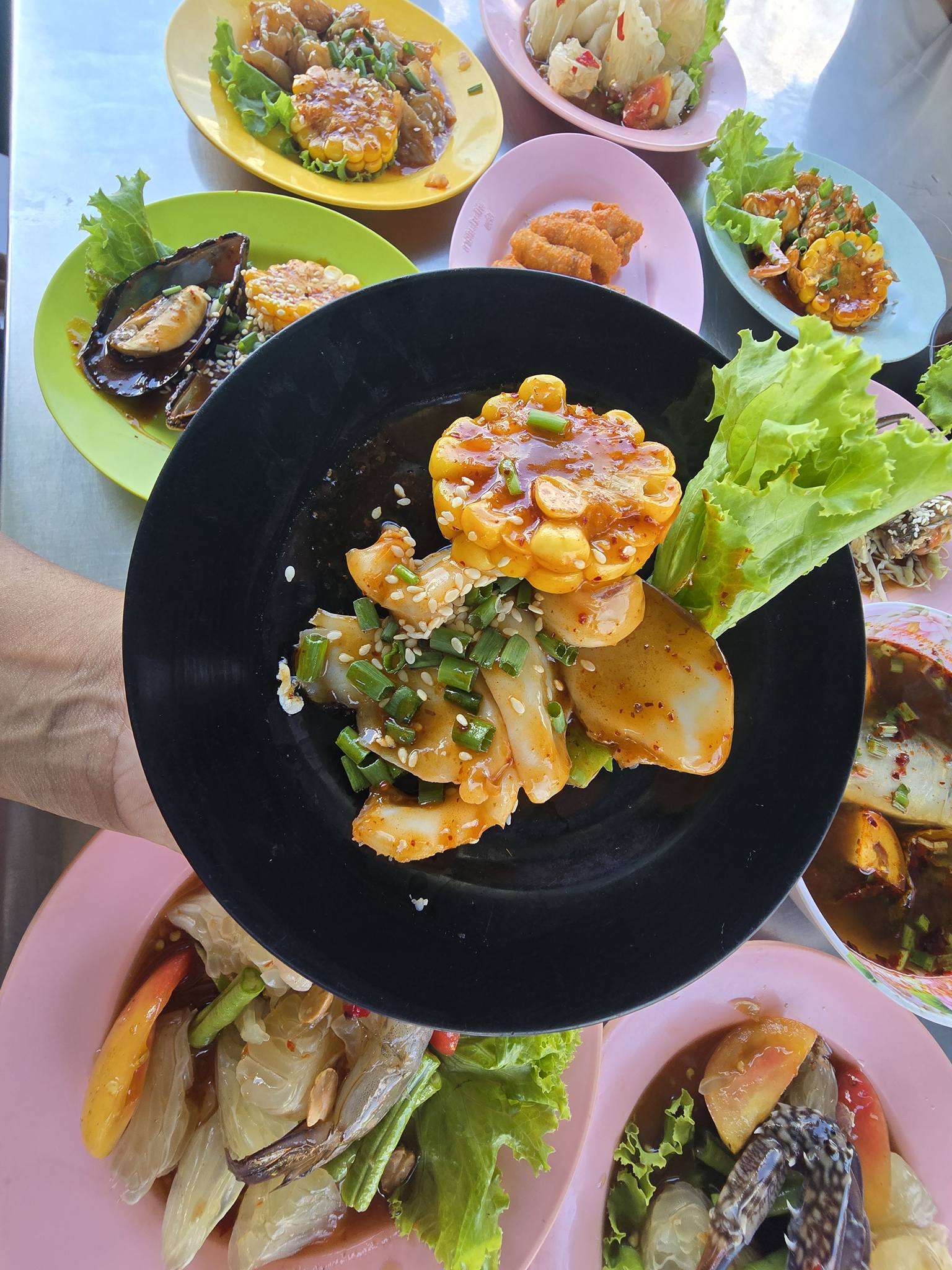 ยำริมบ่อ ร้านยำ สมุทรสาคร 7