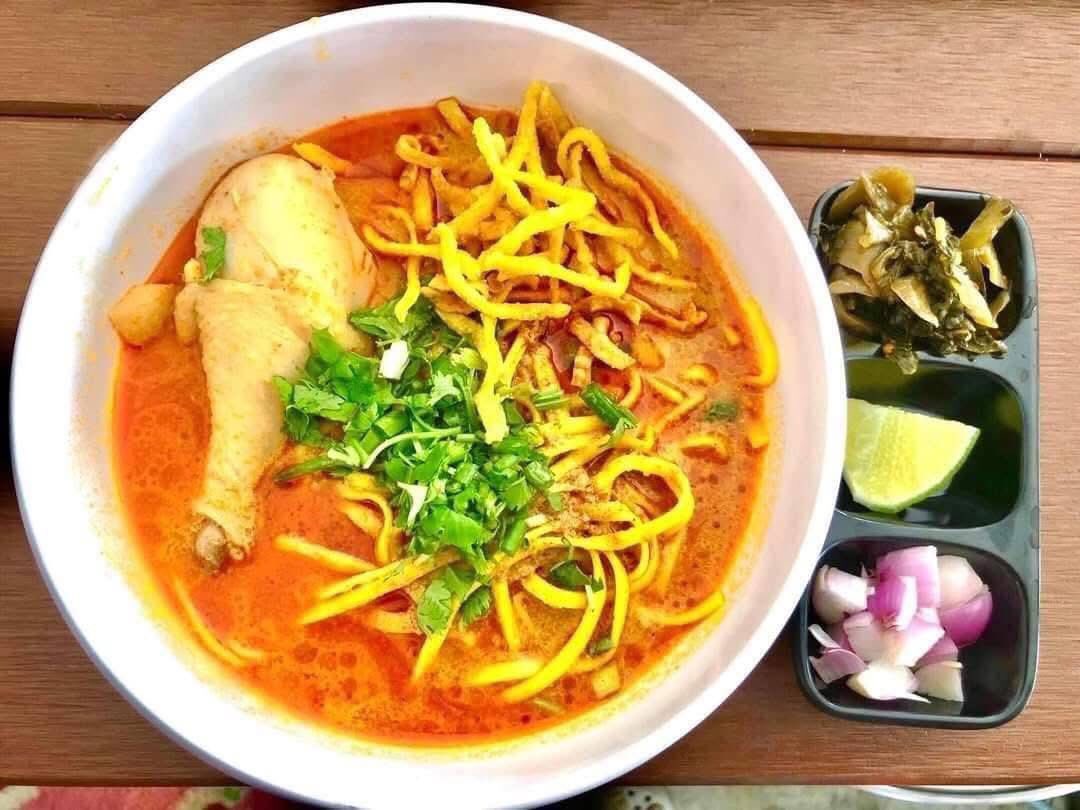 ร้านกิ่งกะไข่ น้ำเงี้ยว ข้าวซอย ข้าวซอย เชียงราย 1