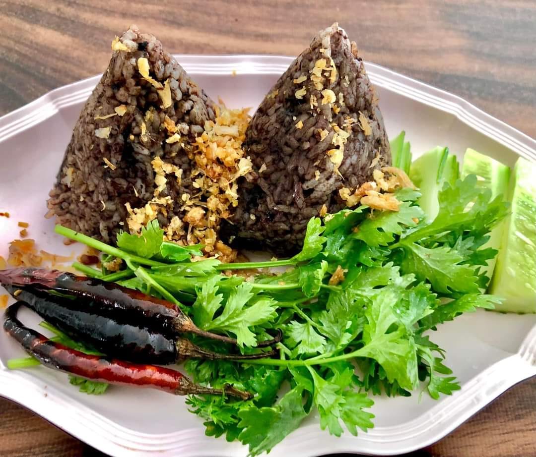 ร้านกิ่งกะไข่ น้ำเงี้ยว ข้าวซอย ข้าวซอย เชียงราย 5