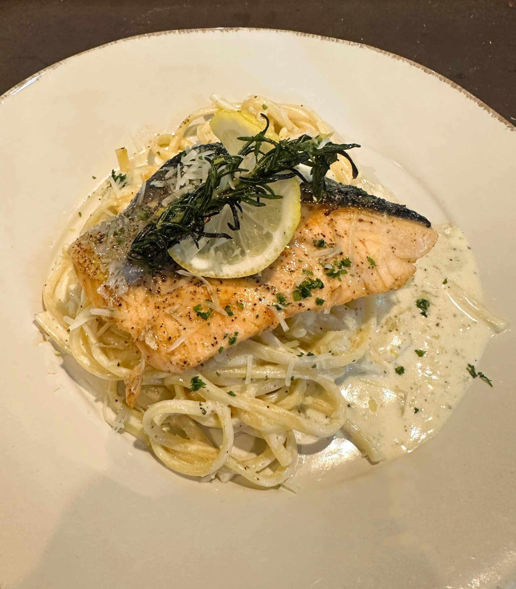 สุข พอ ดี Steak house & Pasta ร้านสเต็กเนื้อ นครพนม 6