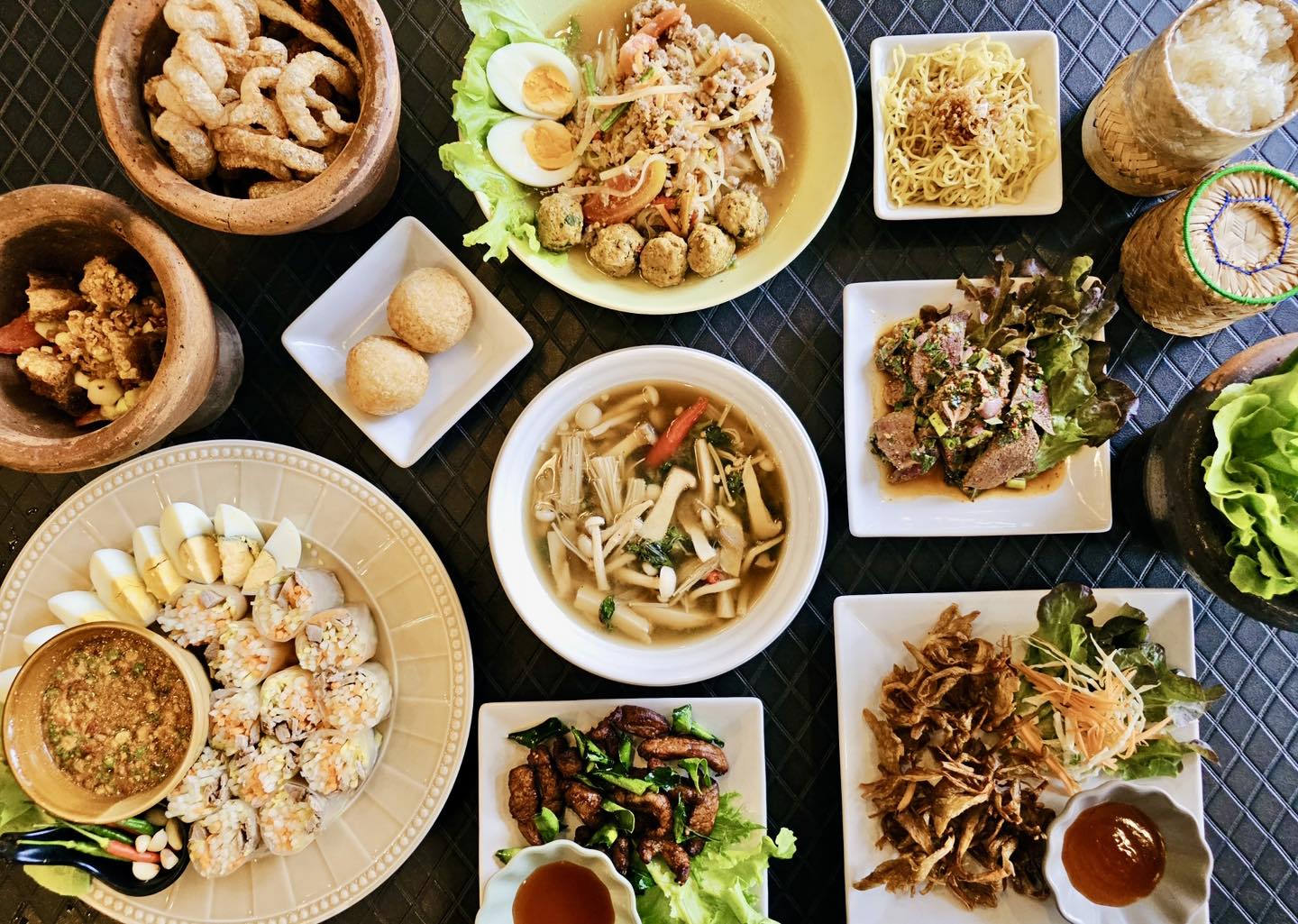 ส้มตำเฮาส์ ต้นตำรับยกครก ร้านส้มตำ เชียงใหม่ 2