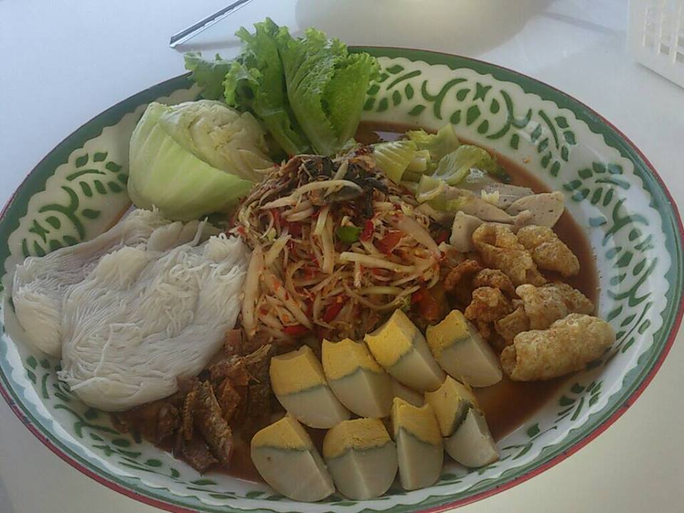 เป๋นปลาเป็น ร้านอาหารอีสาน นครพนม 4