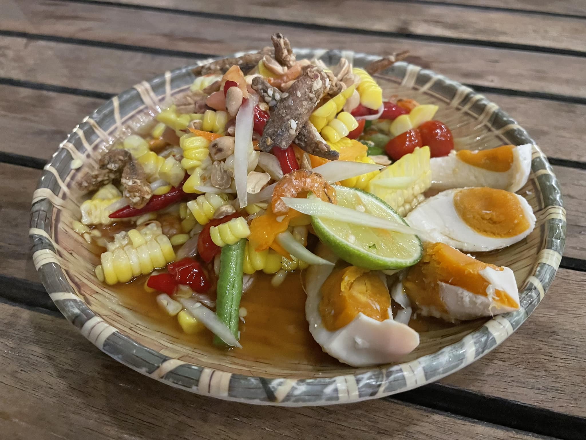 แซ่บนัวเฮ้าส์ ร้านยำ สมุทรสาคร 6