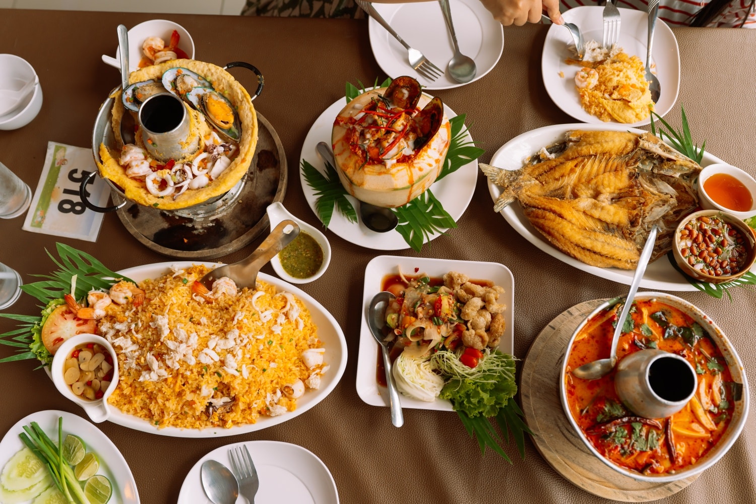 The Big Tree Café ร้านอาหาร ท่าอิฐ 6