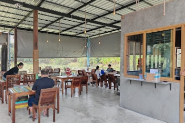 เจริญศรี ก๋วยเตี๋ยวใบกะเพรา ร้านก๋วยเตี๋ยว ปทุมธานี 3